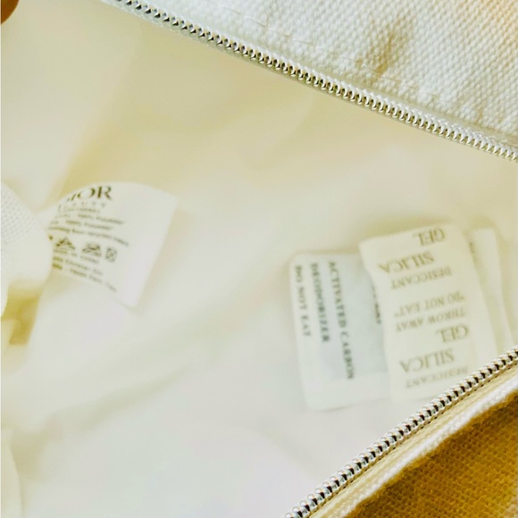 “Host Pick” Elegant DIOR Cosmetic Bag & Star DIOR Mirror Bundle Gift Set - Picture 3 of 5